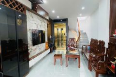 Bán nhà Lạc Long Quân – 7 tầng thang máy, oto đỗ cửa – Phân lô vip – Giá nhỉnh 1