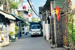 Nhà mới 1 lầu full nội thất đường 6m thông tân chánh hiệp 25 q12