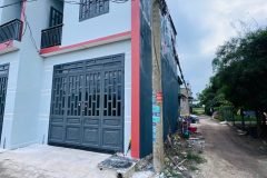 Nhà mặt tiền đường lớn 4m chủ bán ngộp 4x10 515tr gần Vinhomes Hóc Môn