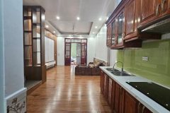 Bán nhà thạch bàn 5 tầng long lanh ô tô đỗ cổng long biên