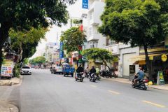 Bán Gấp Nhà Mặt Tiền khu Họ Lê, Tân Phú, Ngang 9m x 18m, 4 Tầng, chỉ 23.X Tỷ