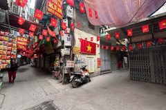 3.9  TỶ - HÀNG NHỎ HIẾM CÓ KHÓ TÌM-SỔ ĐỎ HOA HẬU , MẶT TIỀN 4M- CHỈ 2NGOẶT RA