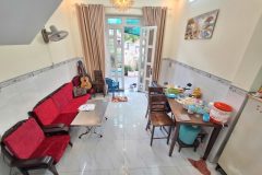 Bán nhà 3 tầng đường Số 8, Linh Trung, Thủ Đức, TP HCM. DT 106m2, sổ hồng
