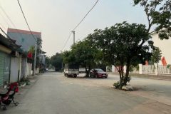 Nhà đẹp ở ngay - Ô tô tránh, mặt công viên, gần cầu Nhật Tân, chỉ 15 phút vào