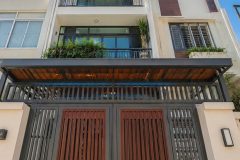 NGAY VÁCH NHẬT TẢO - LÝ THƯỜNG KIỆT QUẬN 10 - 4 TẦNG BTCT KIÊN CỐ - CÁCH MẶT