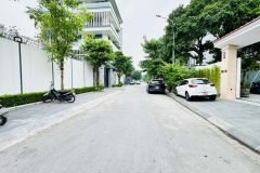 bán nhà Việt Hưng, 329m , mặt tiền 12.2m, phân lô, vỉa hè, ôtô dừng đỗ ngày đêm