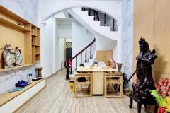 Bán gấp nhà Tân Ấp – 42m², 4 tầng, sổ đỏ chính chủ, giá chỉ 7.3 tỉ