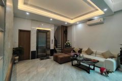 BÁN NHÀ PHỐ HOA LÂM, LONG BIÊN – DIỆN TÍCH 40M² – GIÁ CHỈ 5.72 TỶ – NHÀ ĐẸP
