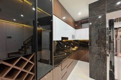 Giá chỉ nhỉnh 11 tỷ – lô góc Hồ Tây, 6 tầng thang máy, nội thất xịn xò