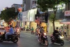 Nhà MT Nguyễn Duy Dương khu KD vàng bạc, Q5. 4,2x17m. 3 tầng. Giá 26 tỷ