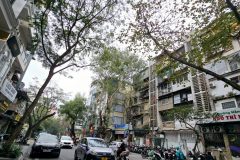Mặt phố thi sách bán nhà tập thể 2pn ở ngay hai bà trưng