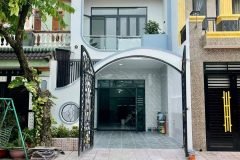 NHÀ ĐẸP - SHR – DỌN VÀO Ở NGAY – 104m2 - 2 TỶ 4 - LONG AN
