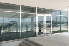 Bảo trì vách ngăn kính chống cháy - Đảm bảo độ bền và an toàn lâu dài
