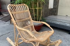 Ghế bập bênh mây tre đan