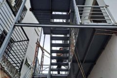 Thi Công Cầu Thang Thoát Hiểm Cao ốc