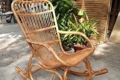 Ghế bập bênh mây nhỏ gọn