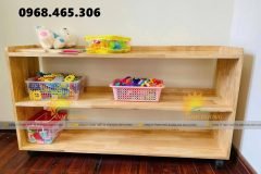Kệ gỗ mầm non 3 tầng, kệ góc mầm non, kệ gỗ nhà trẻ