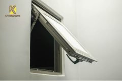 Ưu điểm vượt trội của cửa sổ nhôm kính mở hất trong xây dựng hiện đại