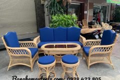 Sofa mây tre đan hiện đại