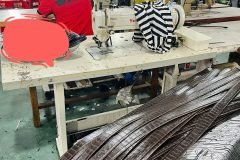 Có cửa hàng thời trang nên bán thêm gì hợp lý