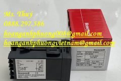 Bộ điều khiển nhiệt độ DC1040CR-301000-E - Honeywell chính hãng