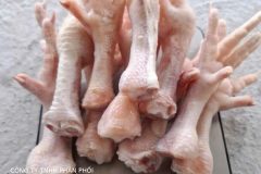 Giá chân gà hôm nay bao nhiêu 1kg?