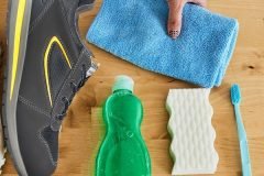 Cách vệ sinh giày bảo hộ lao động