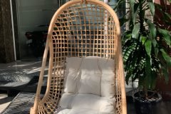 Ghế xích đu caro mây tự nhiên