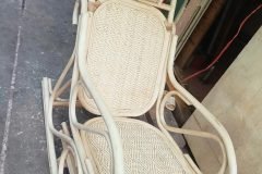 Ghế bập bênh mây đan kín ngồi thư giãn