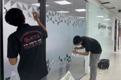 THI CÔNG DÁN DECAL KÍNH