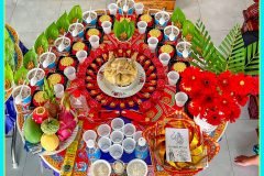 Gà Trống Trên Mâm Cúng Biểu Tượng Linh Thiêng & Phúc Lành