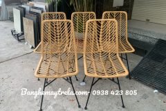 Ghế chân sắt cafe đan mây nhựa