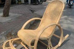 Ghế bập bênh mây đan kín