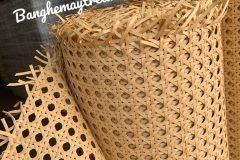 Mây nhựa đan mắt cáo