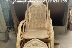 Ghế bập bênh đan mây kèm massage chân