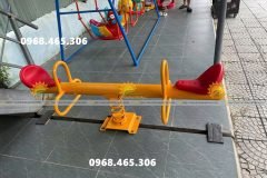 Bập bênh nhún lò xo trẻ em, bập bênh lò xo trẻ em 4 chỗ ngồi