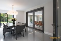 Cửa thông phòng nên chọn gỗ, nhôm kính hay composite?