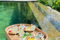 Khay nổi hồ bơi nhựa giả mây