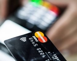 Sống trong thời đại số: Nỗi sợ mất tiền và cách bảo vệ bản thân khỏi lừa đảo trực tuyến