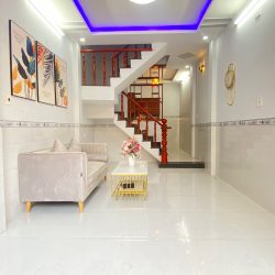 Nhà Đẹp ở Gần Trường Quốc Tế Việt Âu, Hẻm Rộng, Giá Rẻ. Giá 2,55 tỷ