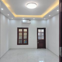 Bán nhà giáp bát 5 tầng mới đẹp long lanh dân xây ở ngay 15M ra phố hoàng mai