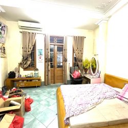 Bán 62M mặt phố tam khương tôn thất tùng tặng nhà đống đa