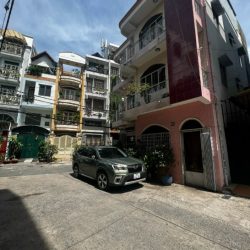 Cần bán gấp nhà Quận 1 Nguyễn Cảnh Chân DT: 4,5x13,4m, 3 lầu  HDT 25TR/TH  giá c