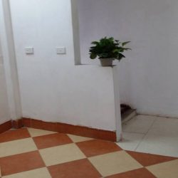 Chính chủ cho thuê nhà tập thể ngõ phố Yên Hòa.