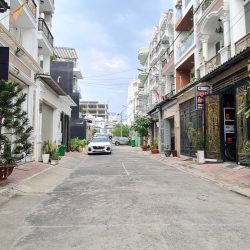 VỊ TRÍ VIP VẠN PHÚC CITY - HẺM XE TẢI KINH DOANH - 4 TẦNG ĐÚC MỚI GÍA 7.9 TỶ .