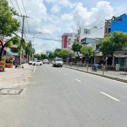Bán Nhà 2 Mặt tiền Lê Văn Quới -  gần Hòa Bình, DT: 4,8 x19m, 2 Tầng, chỉ  14,5