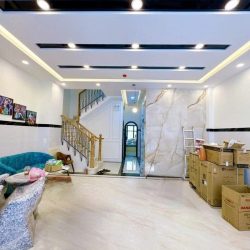 Bán nhà HXH 6m Lưu Nhân Chú - giao Phạm Văn Hai, 5,8x18m, 4 Tầng - 12PN, chỉ