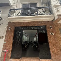 thanh khoản sớm Việt Hưng 9 tỷ thang máy,60m sổ đỏ Long Biên