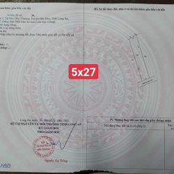 Bán gấp nền thổ 136m2, 2 mặt tiền,sổ sẵn, kv dân cư đông, đường xe hơi