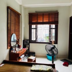 Bán nhà tây trà 5 tầng long lanh dân xây ở ngay lô góc ô tô qua hoàng mai